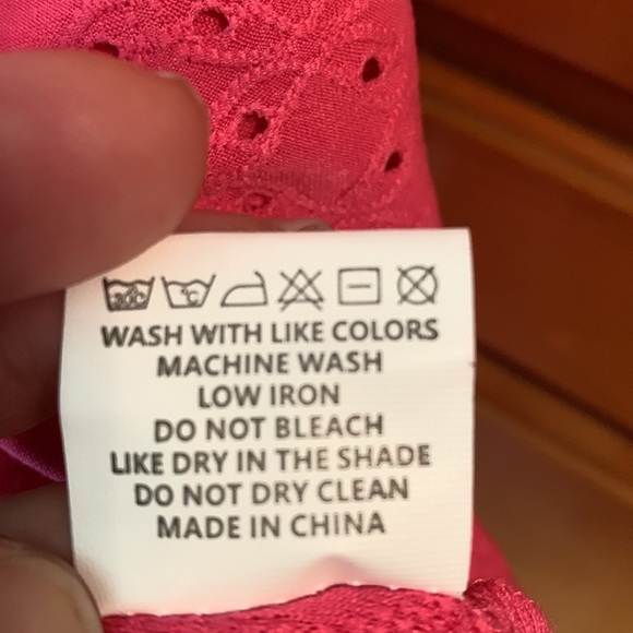 Pink Sleeveless Eyelet Tank 4X - Picture 5 of 6